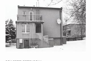 Do domu kostki z lat 70. w Mysłowicach dobudowano jeszcze dwie. Efekt?