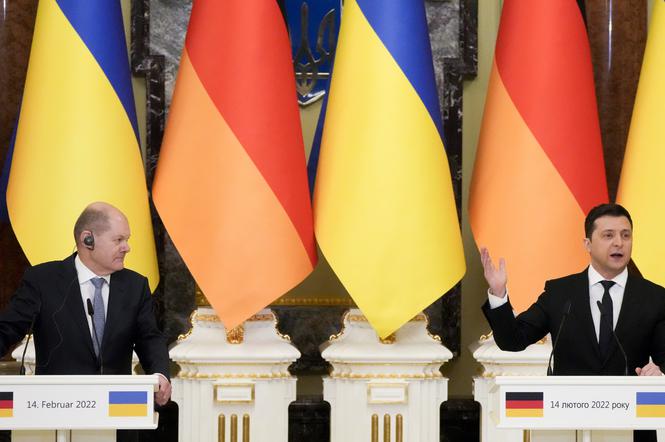 Prezydent Ukrainy Wołodymyr Zełenski, kanclerz Niemiec Olaf Scholz  