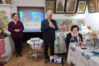 Janina Kruk - malarka z Zalipia w Muzeum Etnograficznym w Tarnowie