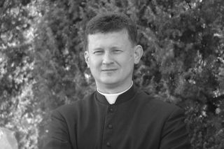 Ksiądz Marek zginął w tragicznym wypadku. Parafianie w żałobie. Na zawsze w naszych sercach choć bardzo złamanych