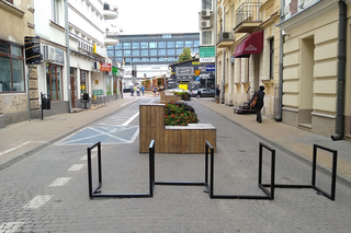 Lublin: Ul. Krótka stała się przestrzenią dla pieszych. Wcześniej była zastawiona [AUDIO]