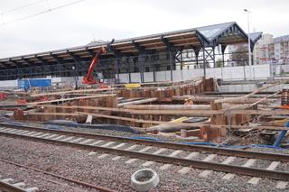 Prace przy dworcu w Białymstoku zmierzają ku końcowi. Zobacz jak wygląda teren obok dworca PKP [ZDJĘCIA]