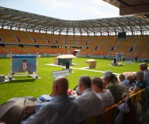 Kongres Świadków Jehowy 2024 na Stadionie Miejskim w Białymstoku