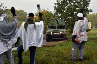 ZOLNIERZE 12 BRYGADY ZMECHANIZOWANEJ PODCZAS CWICZEN PRZED WYJAZDEM NA  III  ZMIANE DO LIBANU