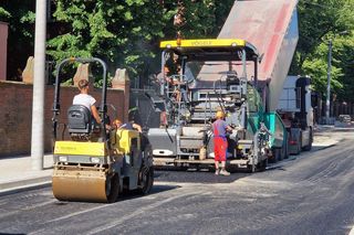 Ulica Racławicka w Lesznie: ostatni etap remontu i czasowe utrudnienia w ruchu [zdjęcia]