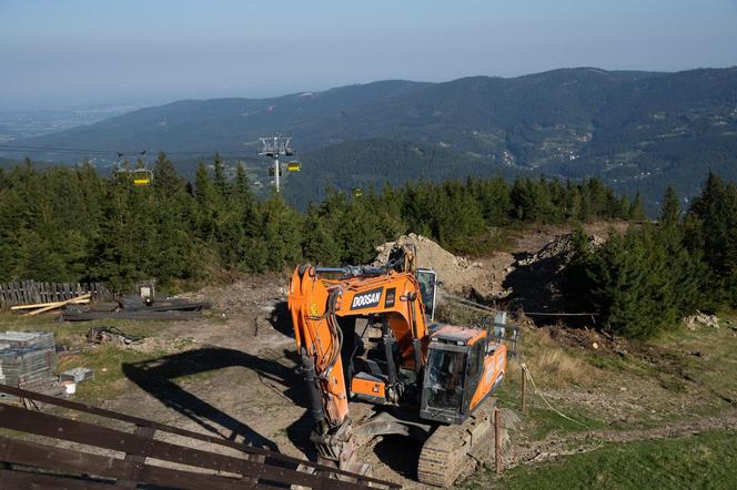 Trwa rozbudowa ośrodka narciarskiego na Skrzycznem