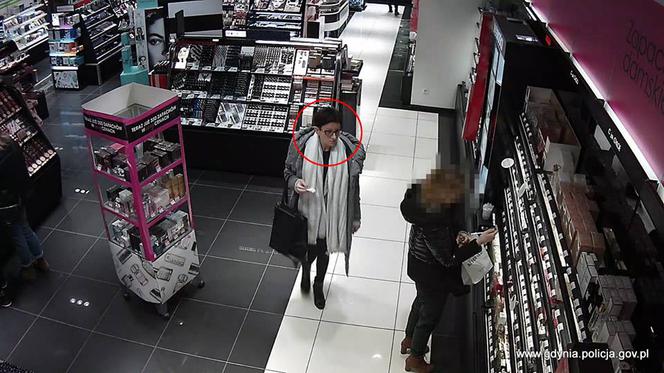 Kobieta poszukiwana w związku z kradzieżą w drogerii w Gdyni