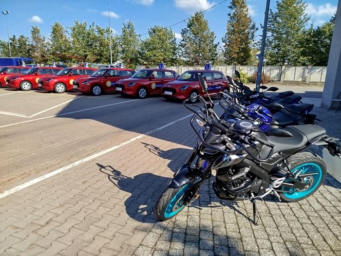Siedlecki WORD wymienił starą flotę pojazdów egzaminacyjnych na nowe samochody marki Suzuki Swift