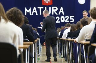 Matura 2025 z angielskiego. Mamy arkusze CKE, temat bloga i reakcje uczniów! [ZAPIS RELACJI]