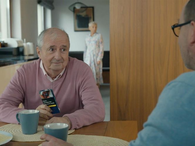 Barwy szczęścia, odcinek 3199: Krystyna (Hanna Bieluszko), Krzysztof Jaworski (Jacek Kałucki), Złoty (Marcin Perchuć)