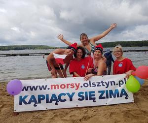 W Olsztynie pierwsza kąpiel w nowym sezonie. Morsy w CRS Ukiel