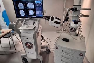 Lekarze ze Szczecina zrobili to jako pierwsi. 16-letniemu Igorowi wszczepiono nowoczesne elektrody