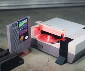 Konsola NES przerobiona w robota siejącego zagładę! Musisz zobaczyć to wideo!