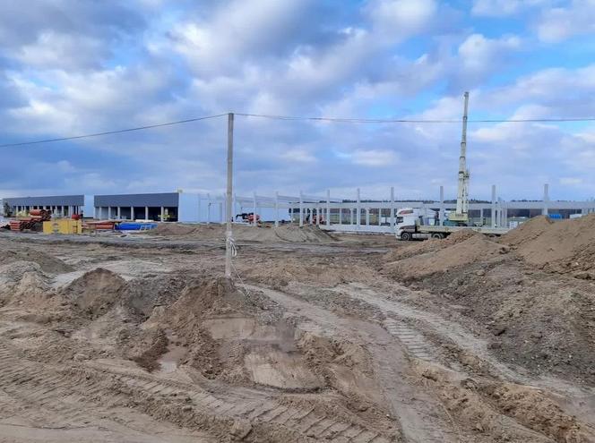 Rośnie nowe centrum handlowe w Olsztynie. Inwestor pokazał zdjęcia z placu budowy