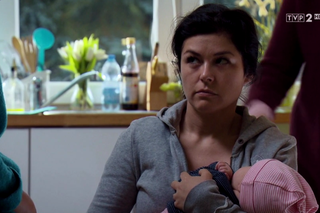 M jak miłość odcinek 1432, Kinga (Katarzyna Cichopek) z córką