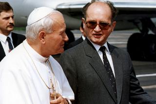Ściśle tajne spotkanie Jana Pawła II i Jaruzelskiego. Nieprawdopodobne fakty! Historyk ujawnia