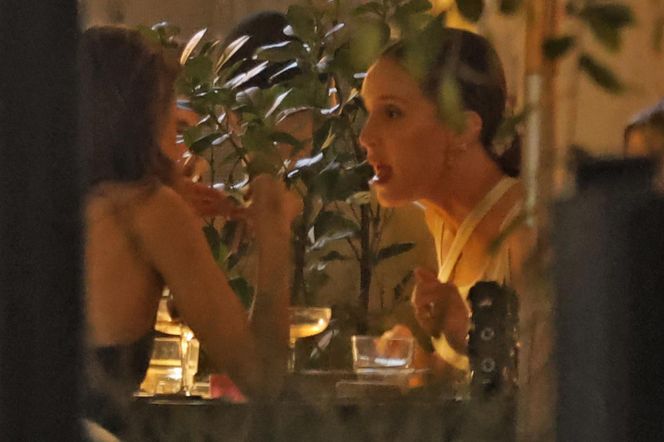 Marina Łuczenko-Szczęsna i Natalia Szroeder imprezują