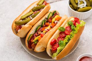 Ogórkowe hot dogi