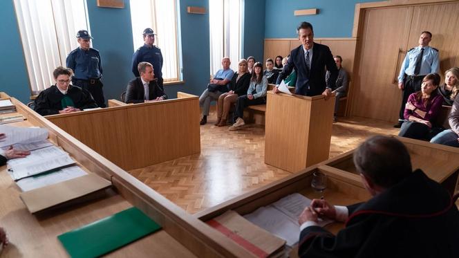 Koniec Na dobre i na złe. Falkowicz uratuje Michała przed wyrokiem w ostatnim 850 odcinku! Zdobędzie dowody przeciwko prokuratorowi Siekierskiemu - ZDJĘCIA