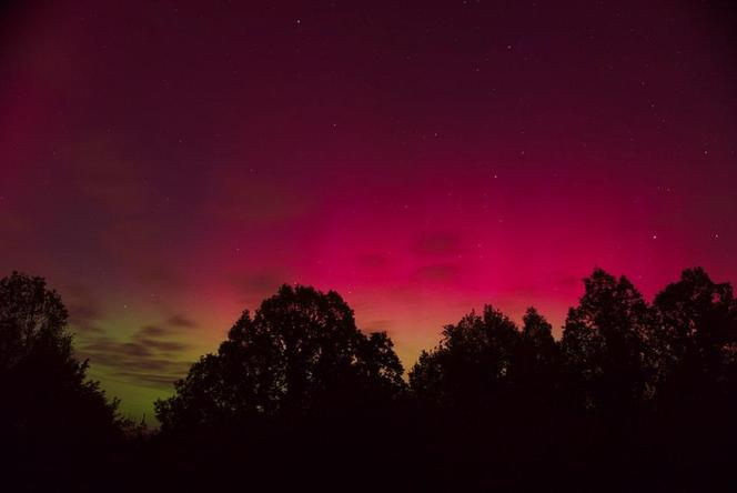 Niesamowity spektakl na niebie. Zorza Polarna Świętokrzyskie 10.05