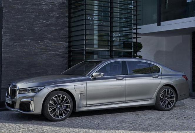 BMW serii 7 G12