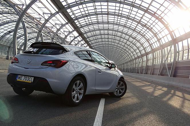 Opel Astra GTC 1.4 Turbo - TEST, opinie, zdjęcia, wideo - DZIENNIK DZIEŃ 3: Układ jezdny i hamulce