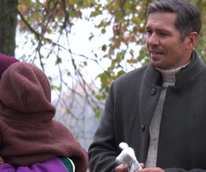 Na Wspólnej, odc. 3958. Alan (Jakub Wiszniewski), Wiola (Patrycja Franczak), Alanek junior (Ksawery Górski) 