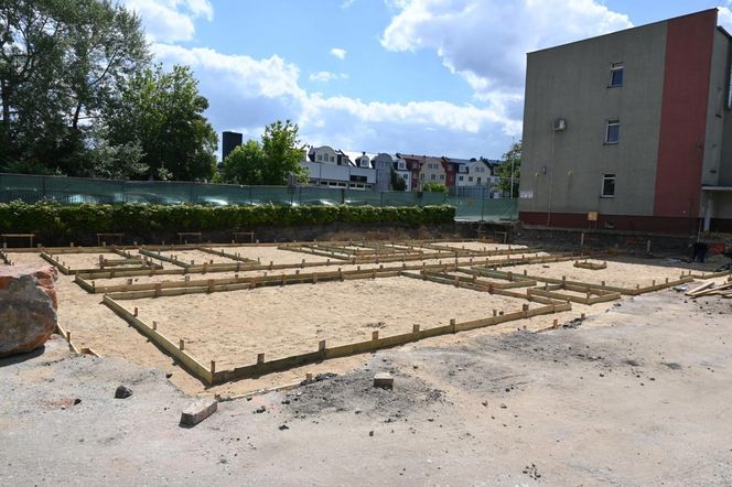 Nowy etap dla szpitala w Ostrzeszowie. Rozbudowa oficjalnie rozpoczęta