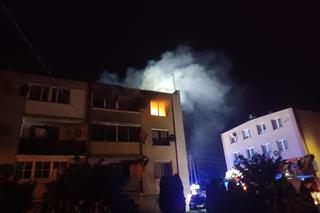 Nocny pożar w Działdowie, 49-latek ratował się skacząc z okna