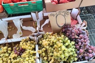Winogrona na łódzkich targowiskach i w marketach. Sprawdź, ile kosztują [ZDJĘCIA]
