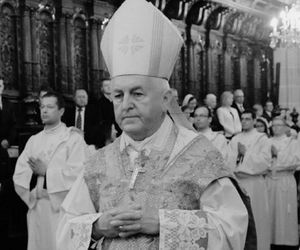 Zmarł biskup Jan Szkodoń. Krakowski duchowny święcenia kapłańskie przyjął z rąk Karola Wojtyły