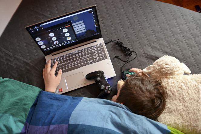 Zdalne nauczanie - tak czy nie? Uczniowie są podzieleni