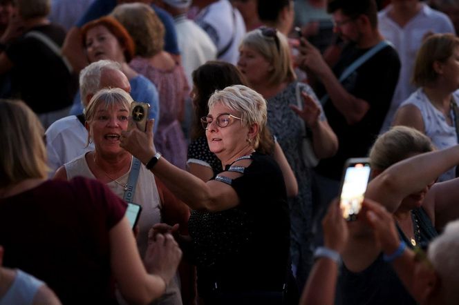 Potańcówka przed Teatrem Śląskim w Katowicach (09.08)