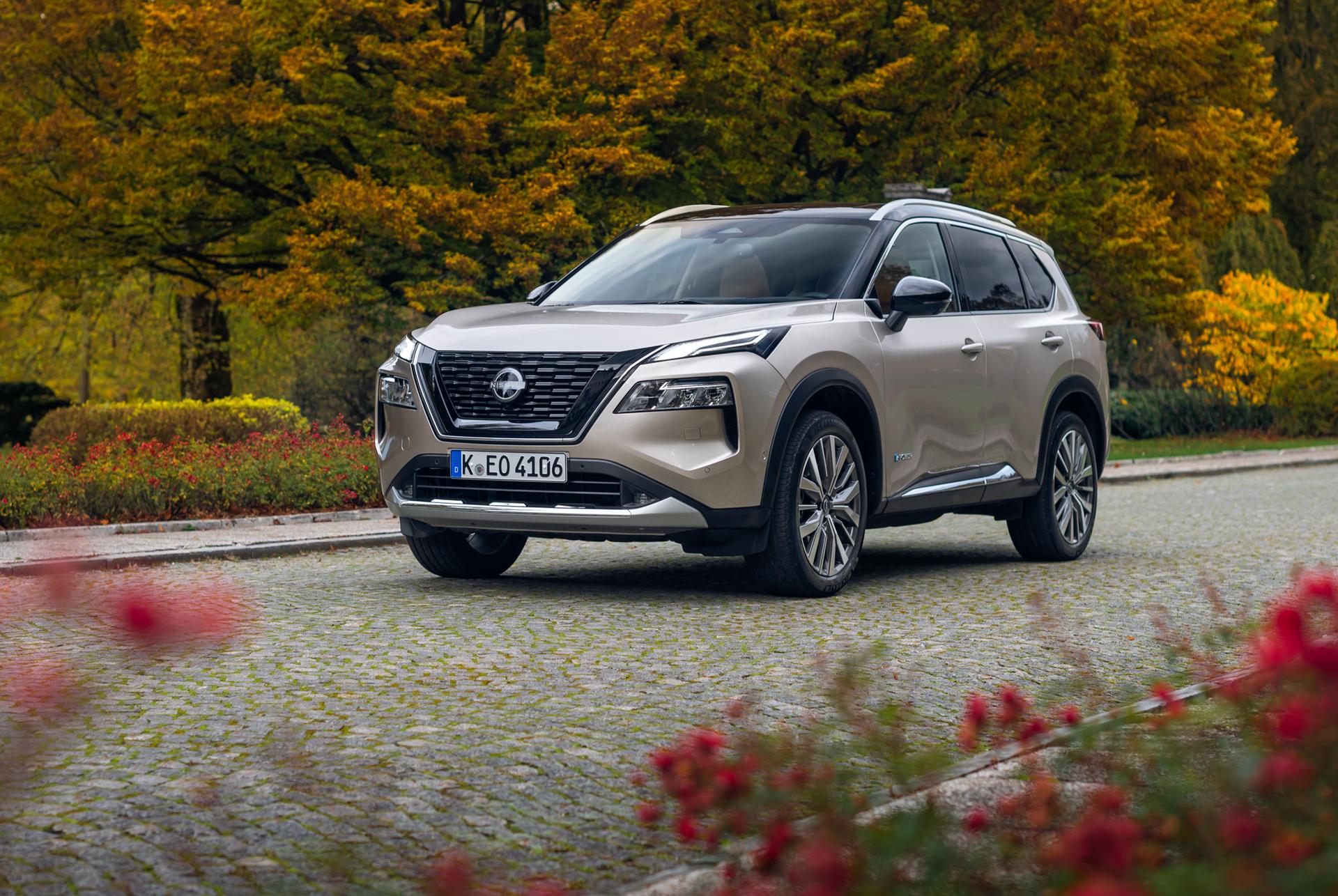 Nissan XTrail e4ORCE pierwsza jazda. Tak powinien wyglądać postęp