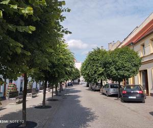 Rynek i mury miejskie w Byczynie w woj. opolskim