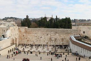 Jerozolima: 1400 świec pod Ścianą Płaczu dla upamiętnienia ofiar