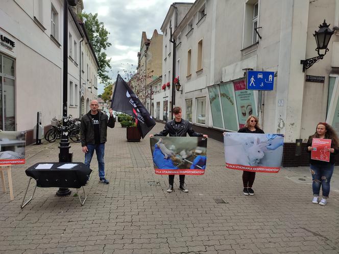 Fundacja VIVA protestuje w Lesznie