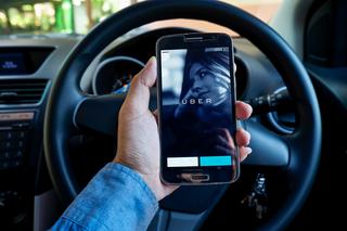 Uber stanie się zwykłą taksówką? Rząd zmienia przepisy 