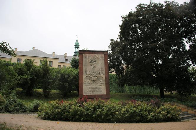 Tablica w parku Kielce