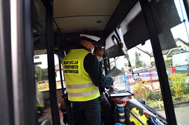 Kontrole szkolnych autobusów