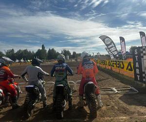 Ostre ściganie na torze w Strykowie. Inauguracja Pucharu Polski z udziałem Motocrossu Zaborowo z Leszna