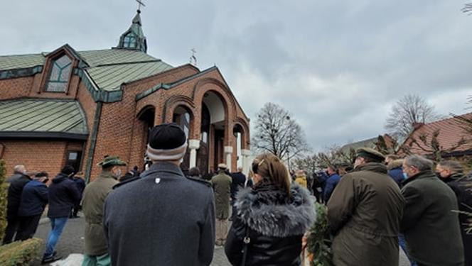 Pogrzeb milionera Karola Kani ze Śląska, który zginął  w katastrofie lotniczej w Pszczynie