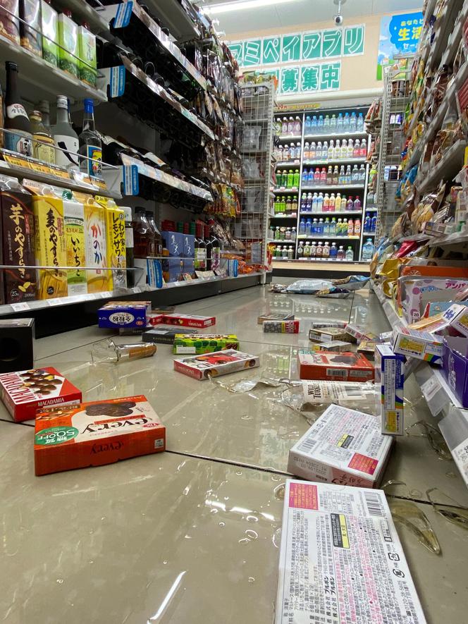 Trzęsienie ziemi w Japoni koło Fukushimy. Są ofiary! Będą kolejne wstrząsy! [FILM, ZDJĘCIA]