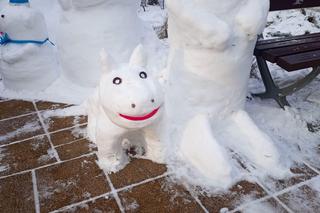 Zimowe rzeźby na węźle Głębokie