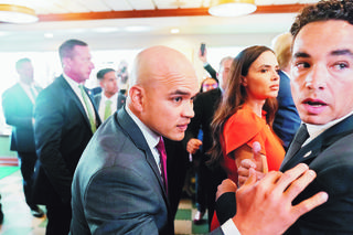 Trump ujawiniał tajne plany USA