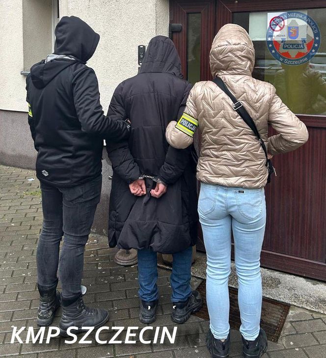 Ostrzelali kamienicę w centrum miasta. Jeden z nich miał w domu cały arsenał