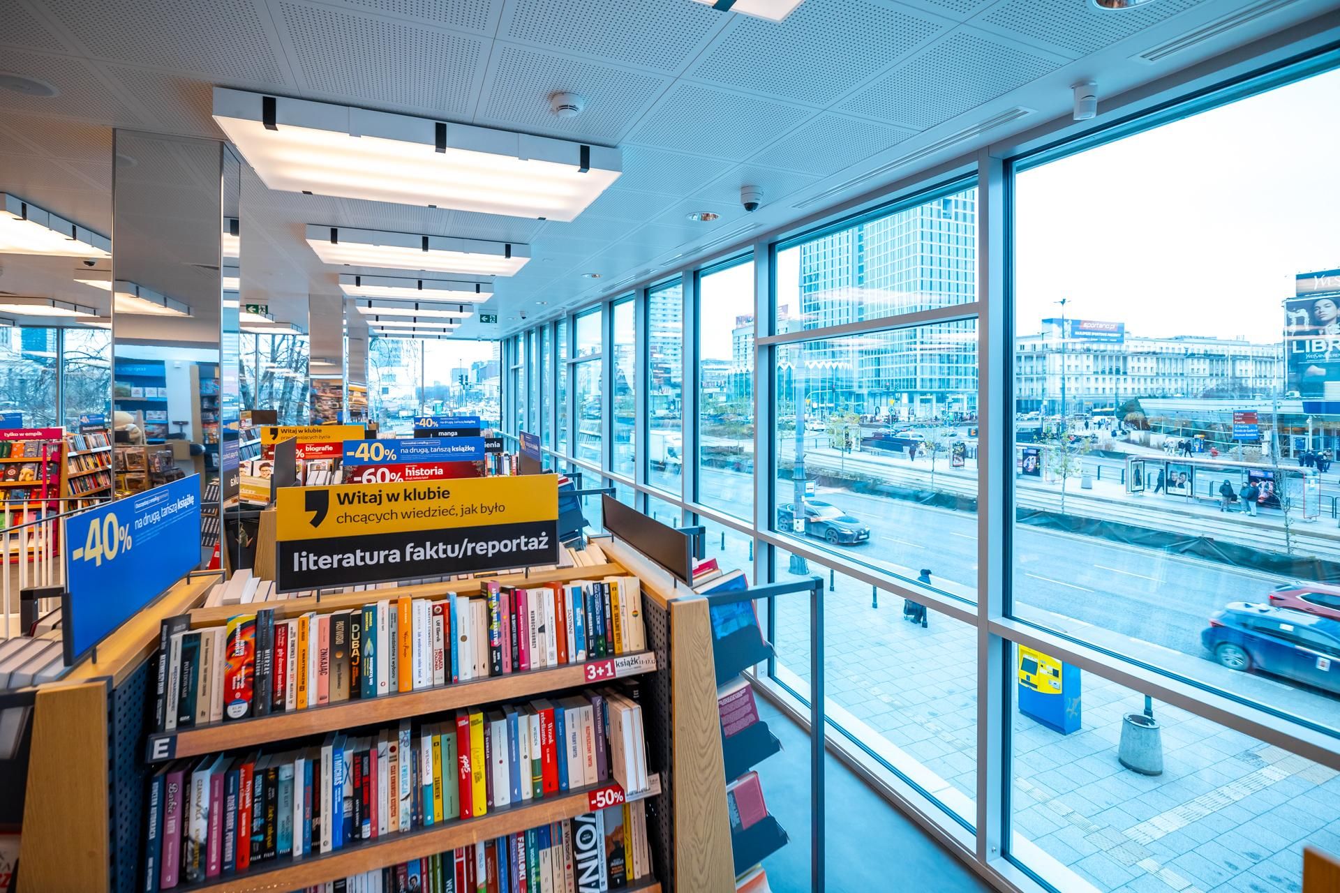 Wnętrza odnowionej "Cepelii" w Warszawie