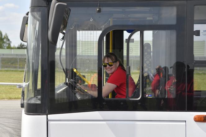 Autobusy w poślizgu! Kto tym razem okazał się najlepszym kierowcą autobusu? 