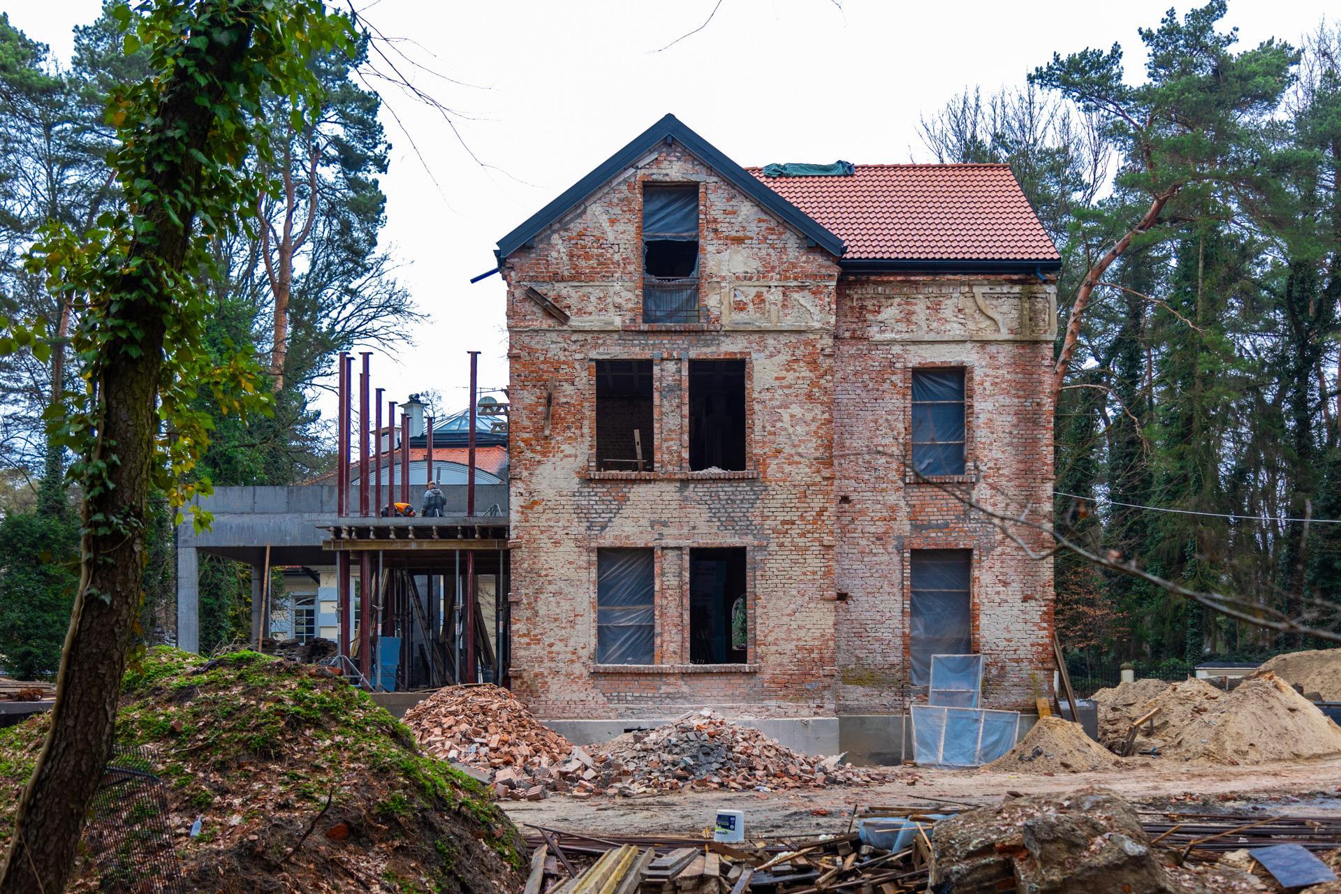 Konstancin-Jeziorna. Zabytkowe wille odzyskują dawny blask - zobacz wyremontowane rezydencje