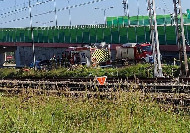 Czołowe zderzenie w Pszczynie. W aucie matka z dzieckiem